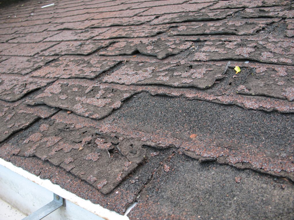 how long do asphalt roof shingles last